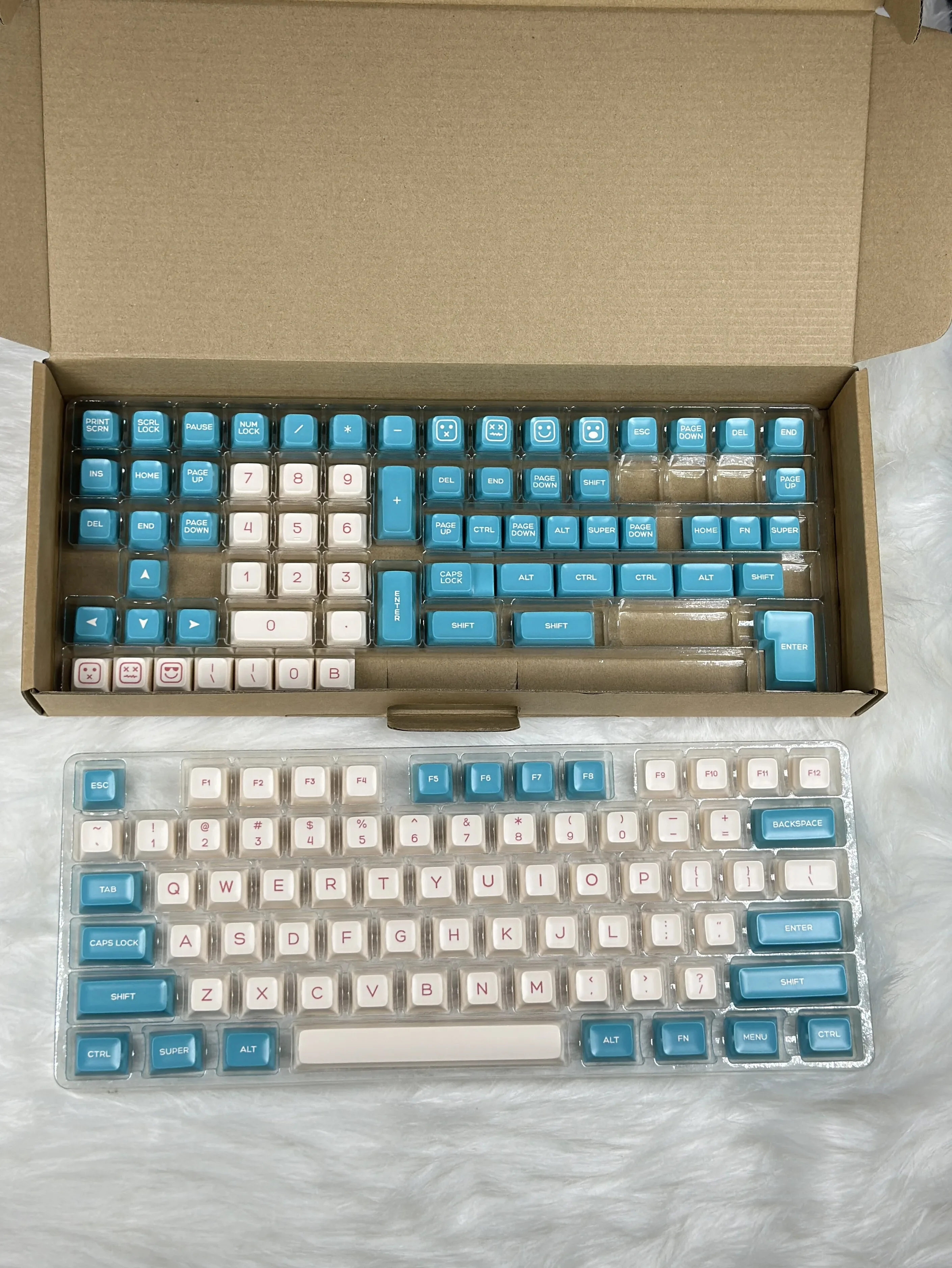 Guoyun PBT three-color keycaps SA height full set of three-color injection molding keycaps GMK75/87/98, etc