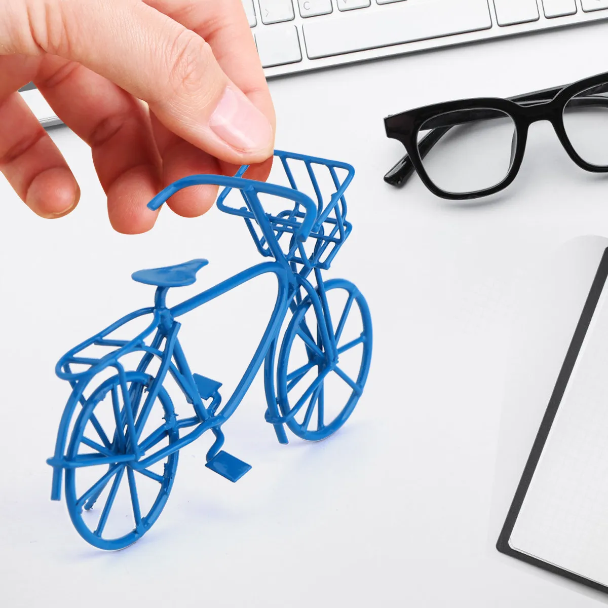 

Cool Mini Bike Decoration Craft Premium Metal DIY Bicycle Ornament for Dollhouse Micro Landscape Office Desk Home Decor Blue
