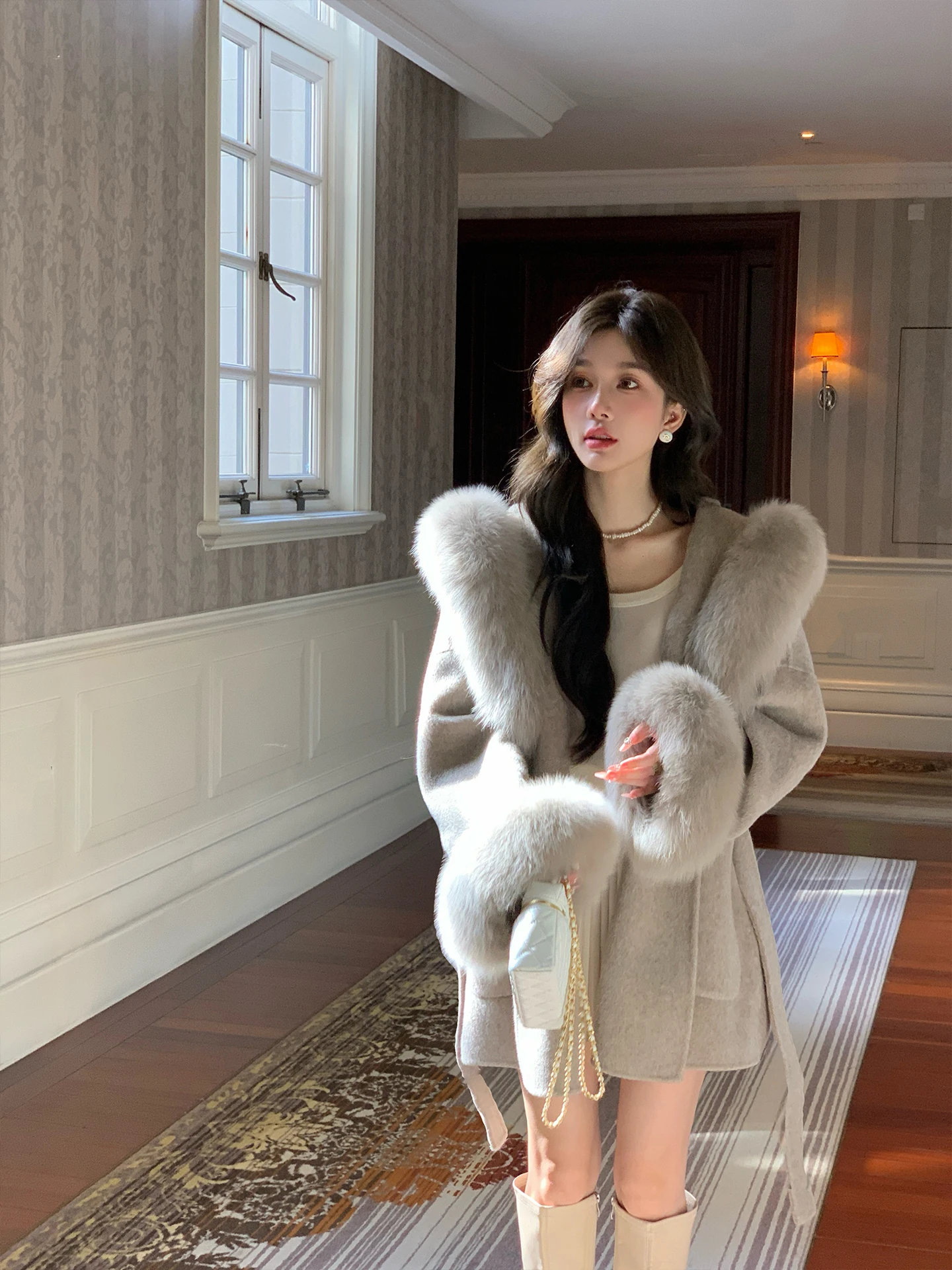 Fox fur collar hooded 