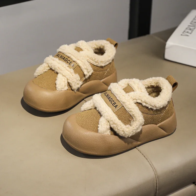 2025 Scarpe invernali nuove per bambini Scarpe in cotone per bambini Scarpe in cotone caldo addensato Scarpe casual comode e alla moda carine
