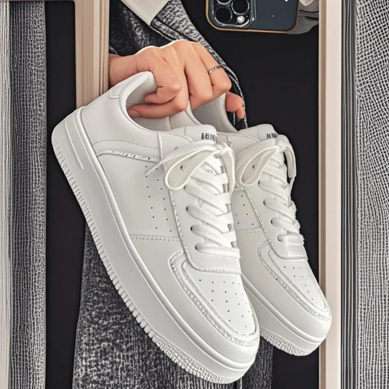 Neue weiße Schuhe für Herren, Frühling, Jugend, lässig, vielseitig, Herrenschuhe für Studenten, Sportbrettschuh, verschleißfeste Boardschuhe