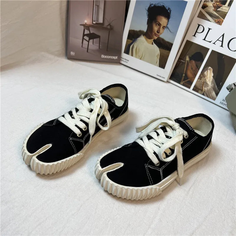 

Women Shoes Spring Training Black Split Toe Biscuit Sneakers Woman Korea Y2k Designer Student Canvas Flat Casual Shoes for Women