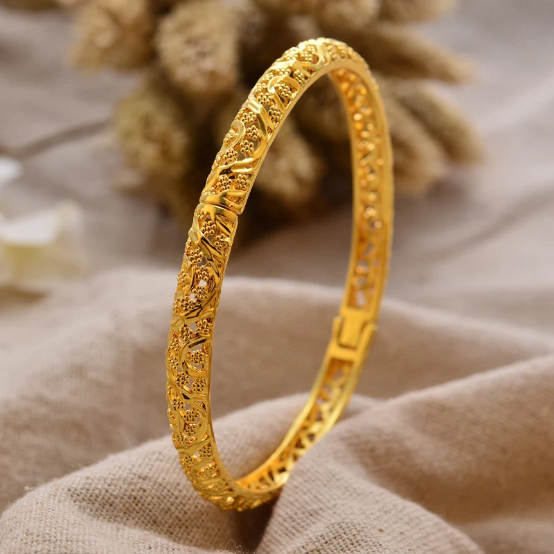  Wedding Bride Light Luxury Gold Color Flower Bangles For Women\'s Bracelet, the Best Gift for Mother and Girlfriend