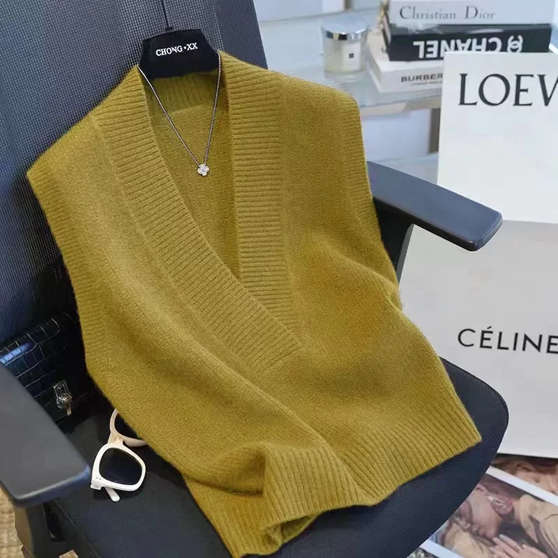 2024New Autumn Winter Knitted Sweater Vest Women\'s Fashion Sleeveless V-Neck Waistcoat Slim Solid Vest Female Causal Ladies Tops