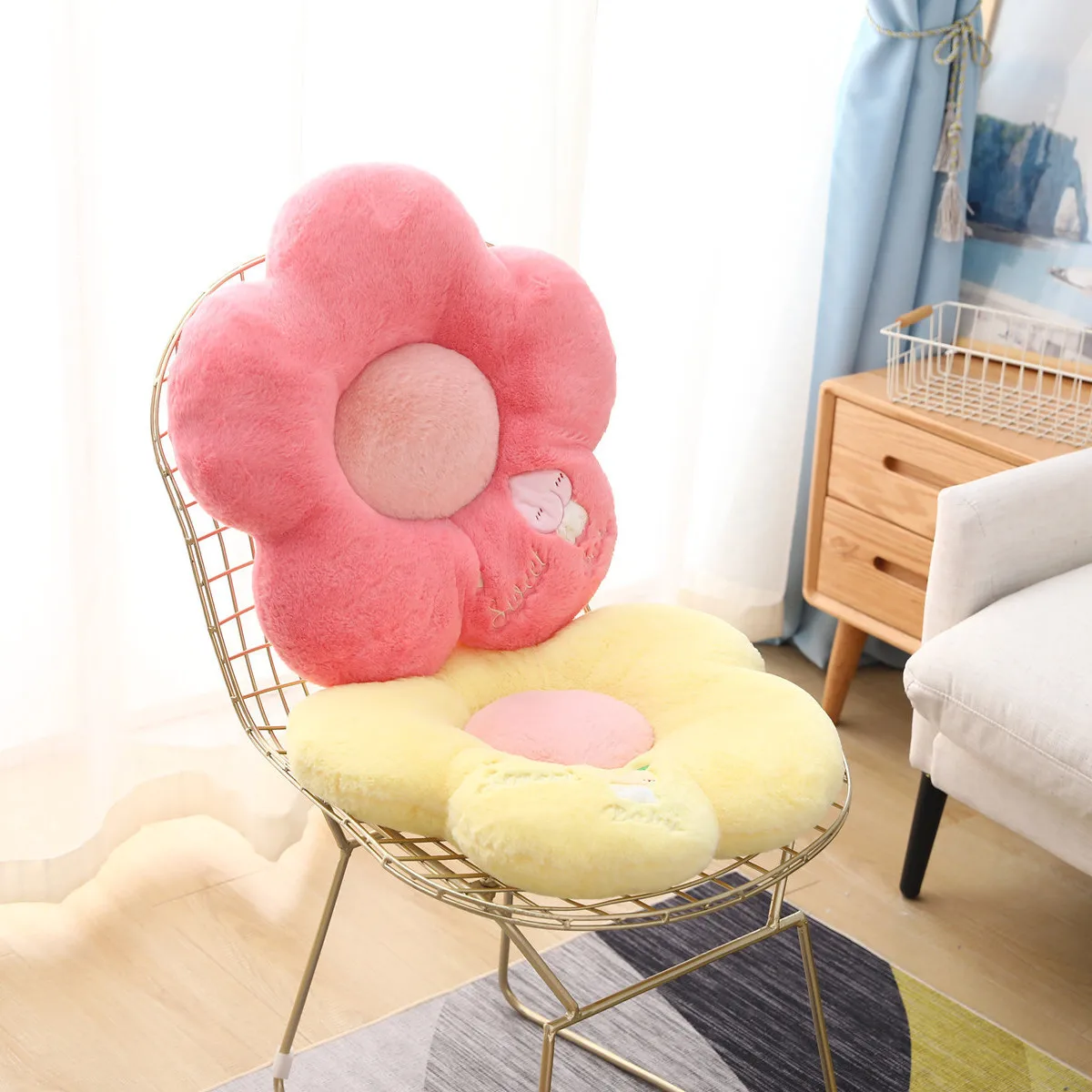 Ins Flower Cushion Plush Padded Kid Cushion Soft Sofa Chair Cushion Bay Window Petal Tatami Mat Baby Present Unisex Room Decor