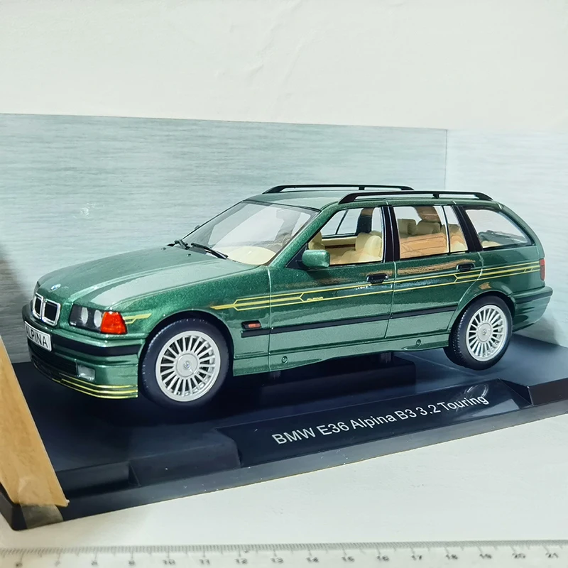 Diecast 1:18 Scale E36 B3 3.2 Car Simulation Alloy Vehicle Model Toy Collection Ornament Collectible