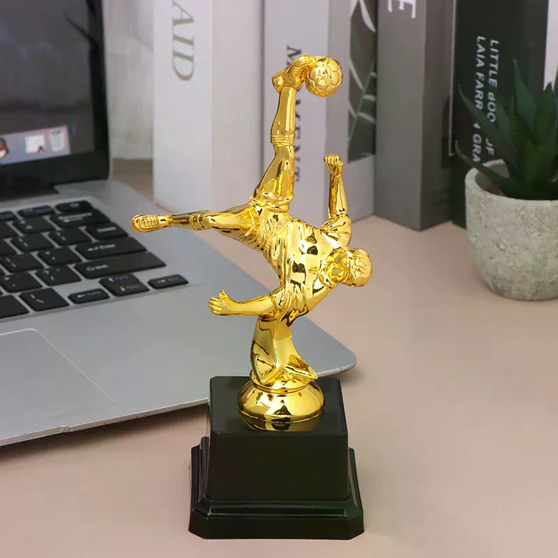 /GJ/Football Trophy Award Souvenir Plastic Toy Party Award Trophies Competition Winner Mini Soccer Trophy For Kids Gift