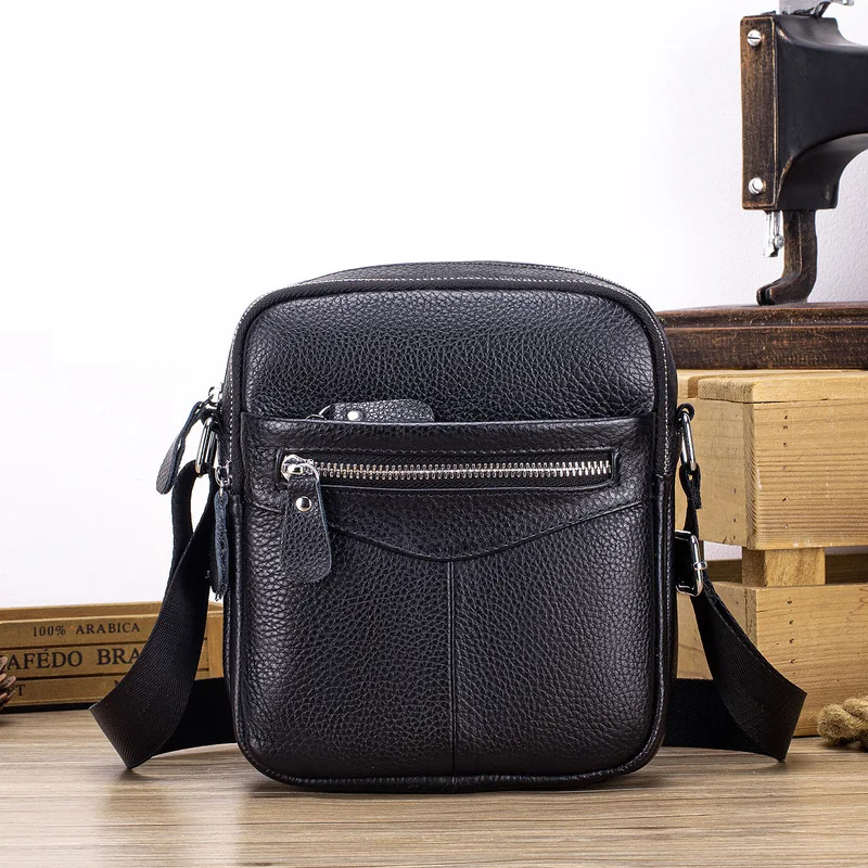 Men's cross-body bag with a single-layer of cowhide, small handbag for casual, sporty and business wear, single shoulder bag
