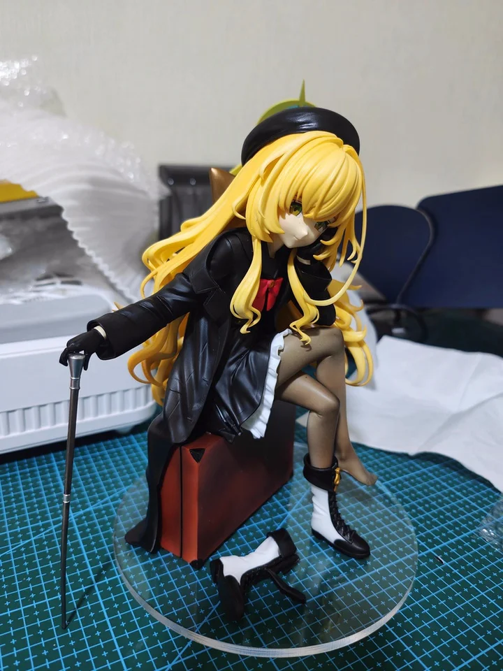 

1/7 Smiling Professor Unpainted Unassembled GK Anime Figure Garage Kit White Resin Model Kit