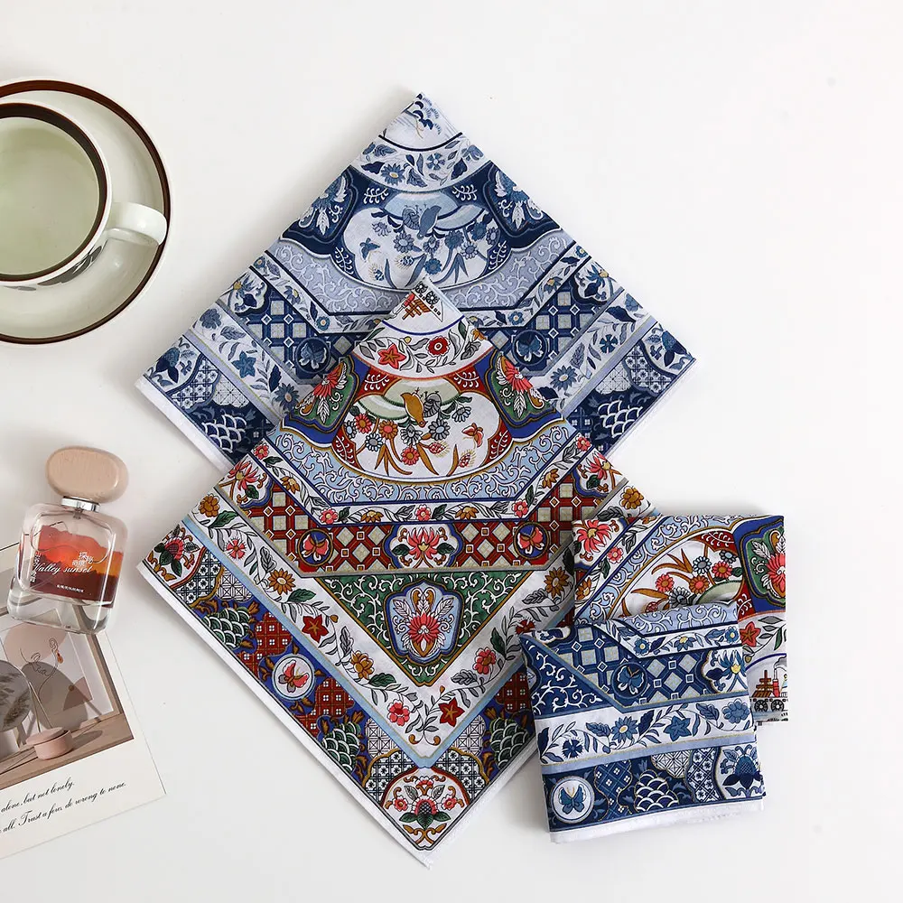 Women's Pure Cotton Printed Handkerchief, Old-Fashioned Retro Flower Handkerchief, Wedding Season Bridal Souvenir, Thin Sweat-Wiping Handkerchief