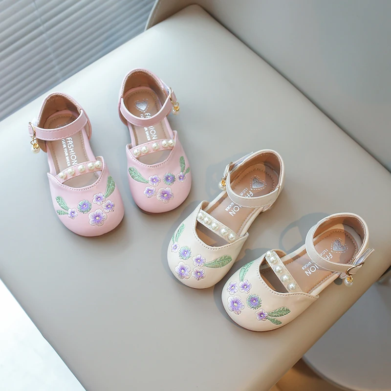 

Kids Casual Shoes Girls Flats National Ethnic Embroidery Flowers with Pearls Beaded Princess Sweet Fashion Children Party Shoes