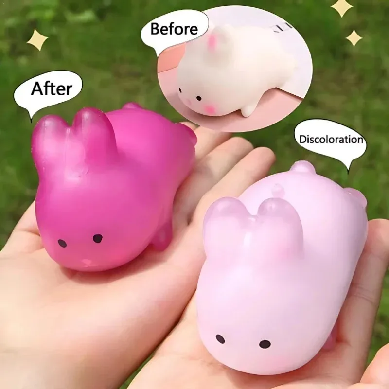 

1 PCS Color Changing Love Rabbit Pinch Music Toy Slow Rebound Simulation Stress Relieving Gift for Adult and Children Party