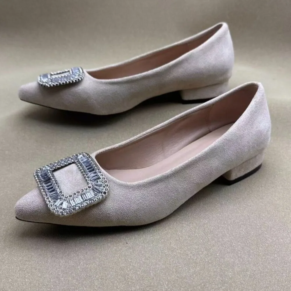 

Женские модные весенние ботинки во французском стиле с квадратным носком, массивным каблуком, стразами и средней высотой каблука