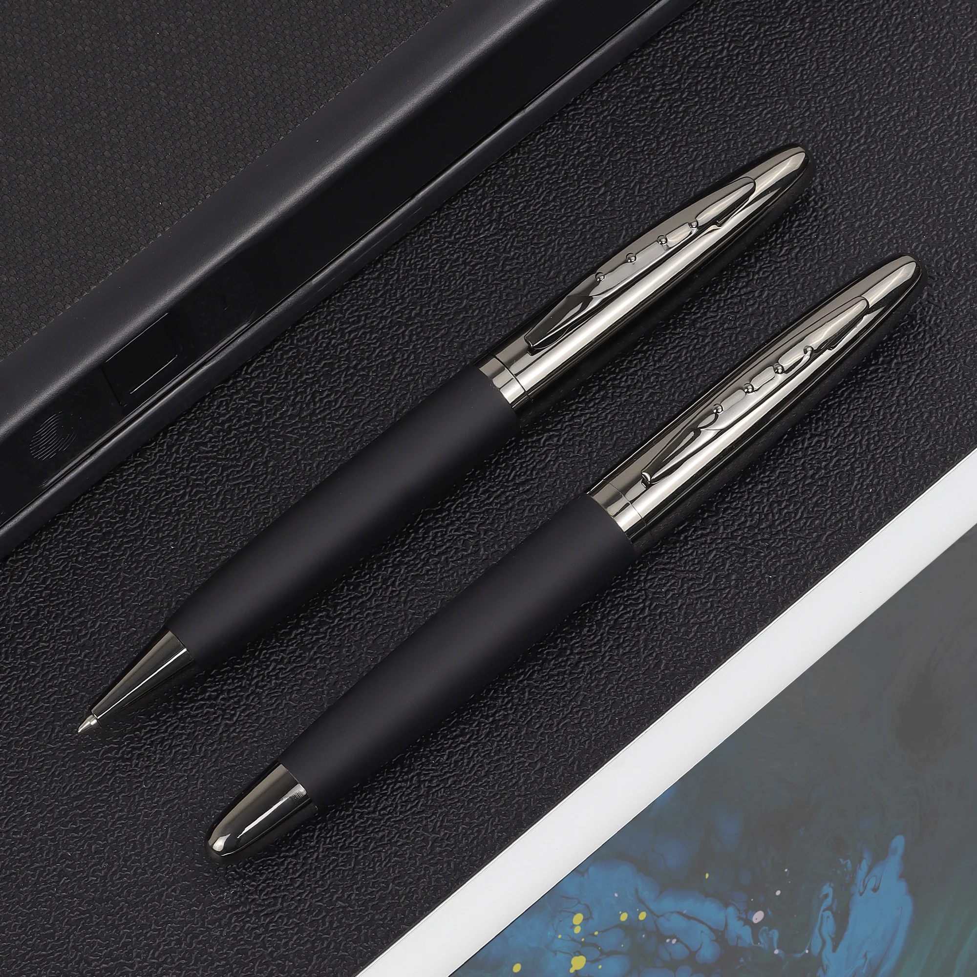 

Elegant metal Black Pen Set - Ballpoint & Gel Pen,Gift Box Pack,Comfortable Grip,Exquisite Pen Clip,School Office Stationery