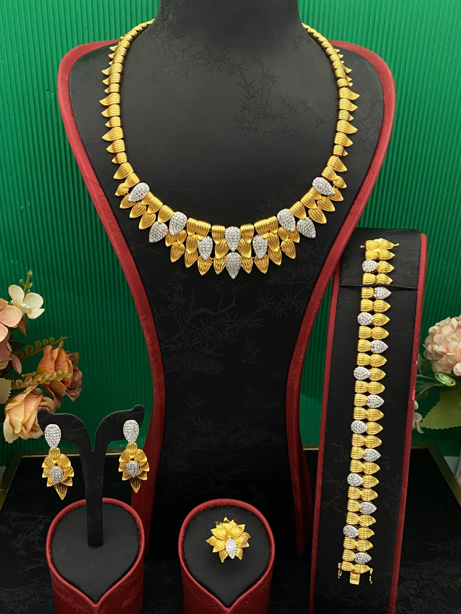 JRH Middle East Bridal Gold Plated Copper Jewelry Set with Artificial Zircon Wedding Banquet Rings Necklaces Earrings Bracelets