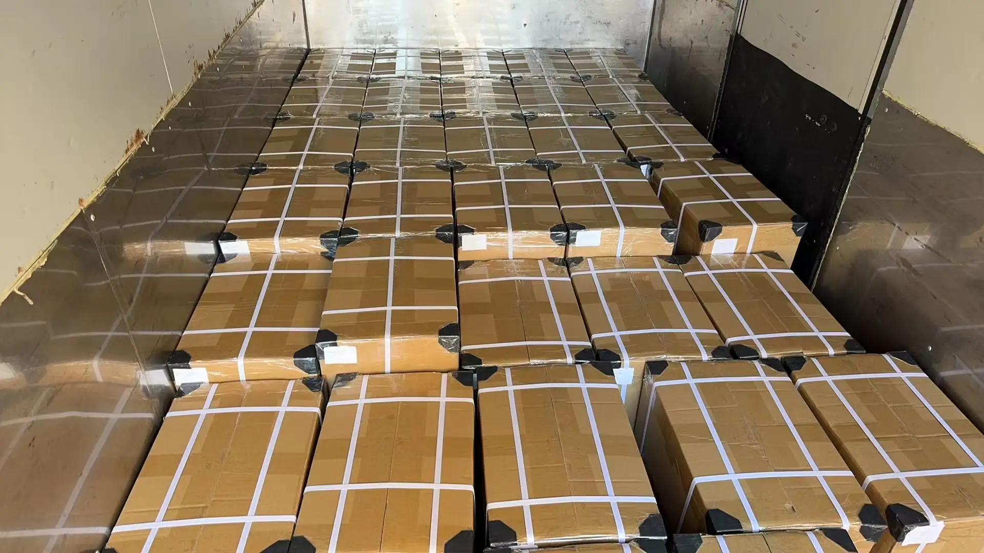 Hi Link, envío gratis, sensor de movimiento humano con radar de 60G con una distancia máxima de 8 metros para detección de presencia humana