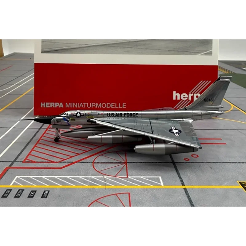 Diecast Scale 1/200 Herpa Wings U.S. Air Force B-58A Bomber Alloy Fighter Aircraft Model Collection Display Decoration