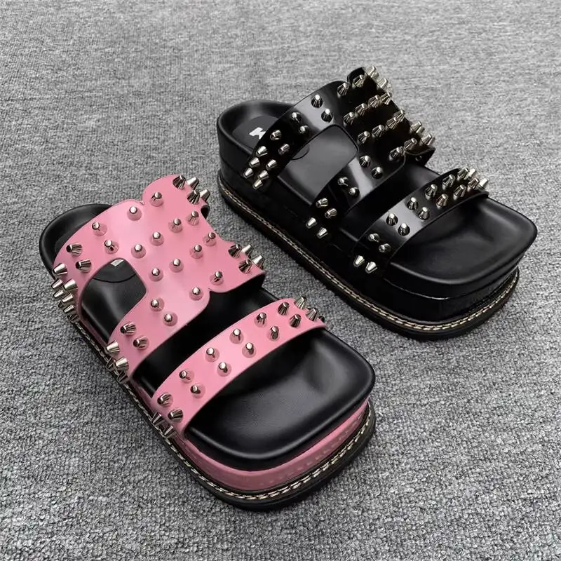 

Women Thick Sole Slippers 2026 Spring Summer New Fashion Casual Closed Toe Sandals Rivet 6.5cm Platform Wedge Slippers For Women