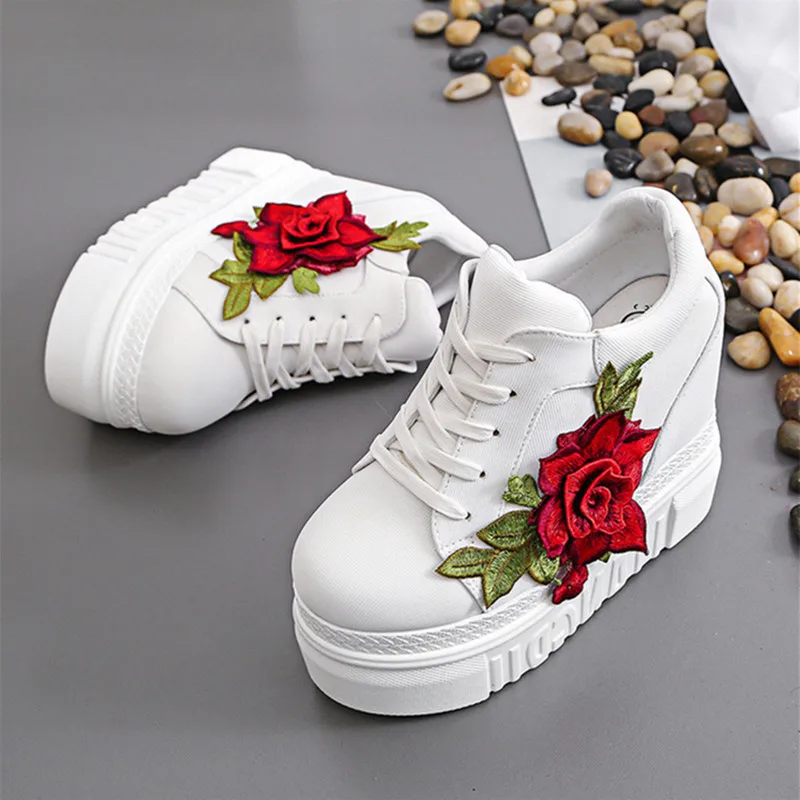 Embroidery Rose Canvas Shoes Women New Chunky High Heel Platform Shoes Thick Bottom Inner Increase High Heeled Shoes for Women