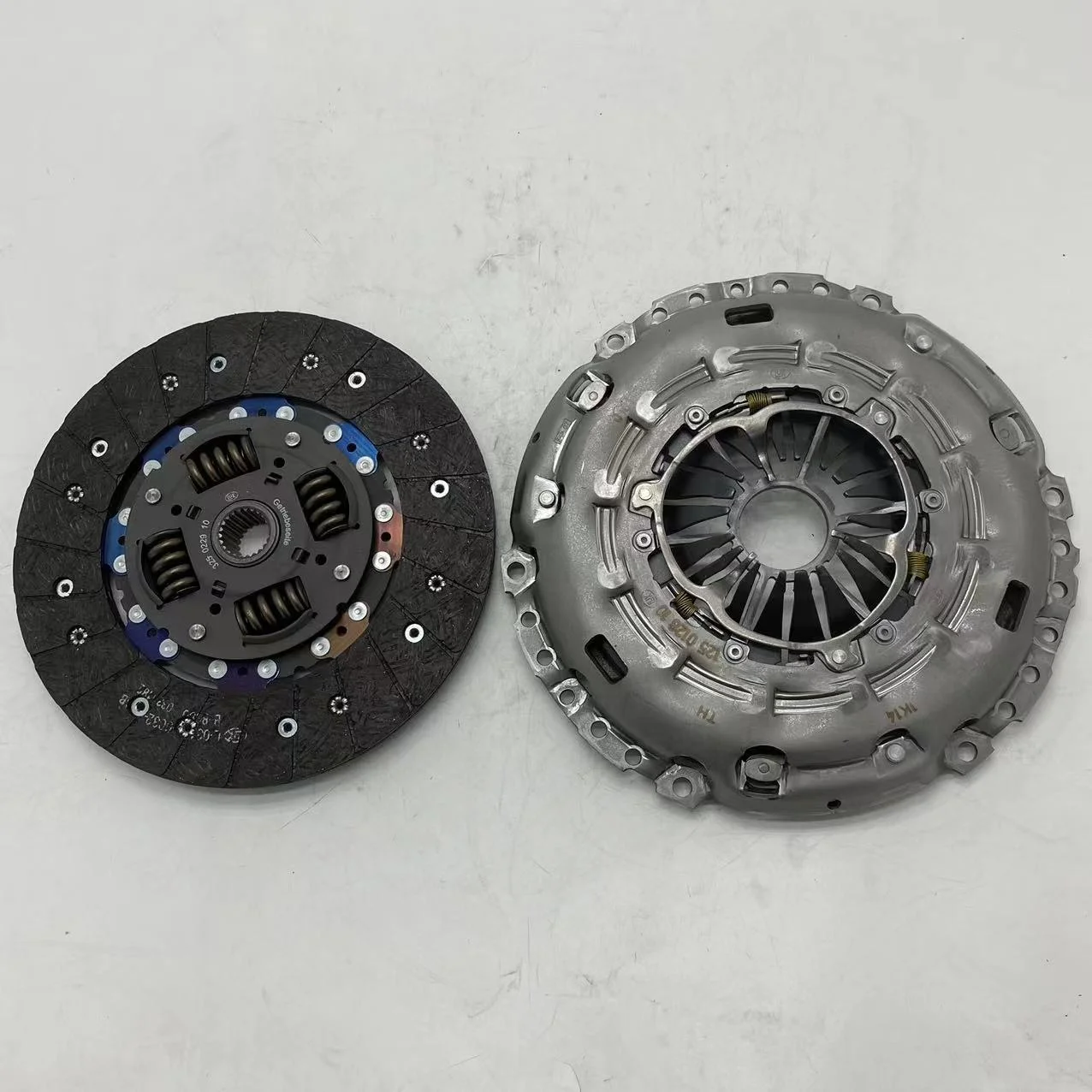 #￥forClutch Pressure Plate and Disc Kit for Ford Transit 6253051090 LUK 65578790 6253051090 625 3051 00