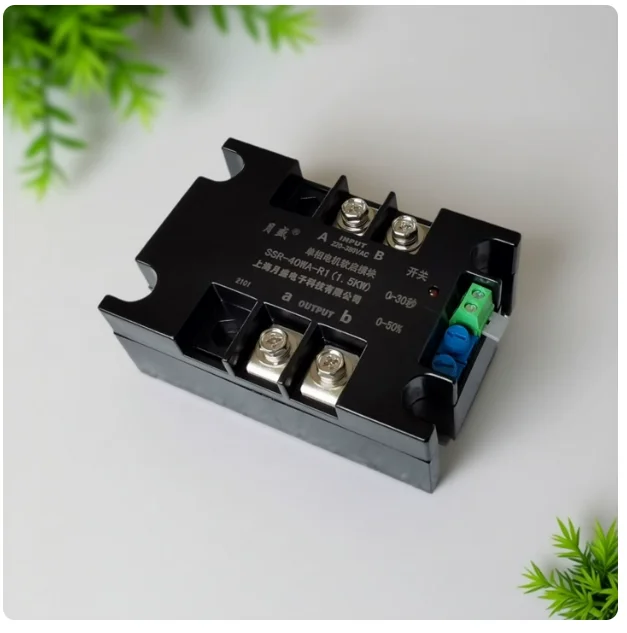 Single Phase Motor Soft Starter 220V SSR-40WA-R1 1.5KW for Fan Water Pump 1-8KW
