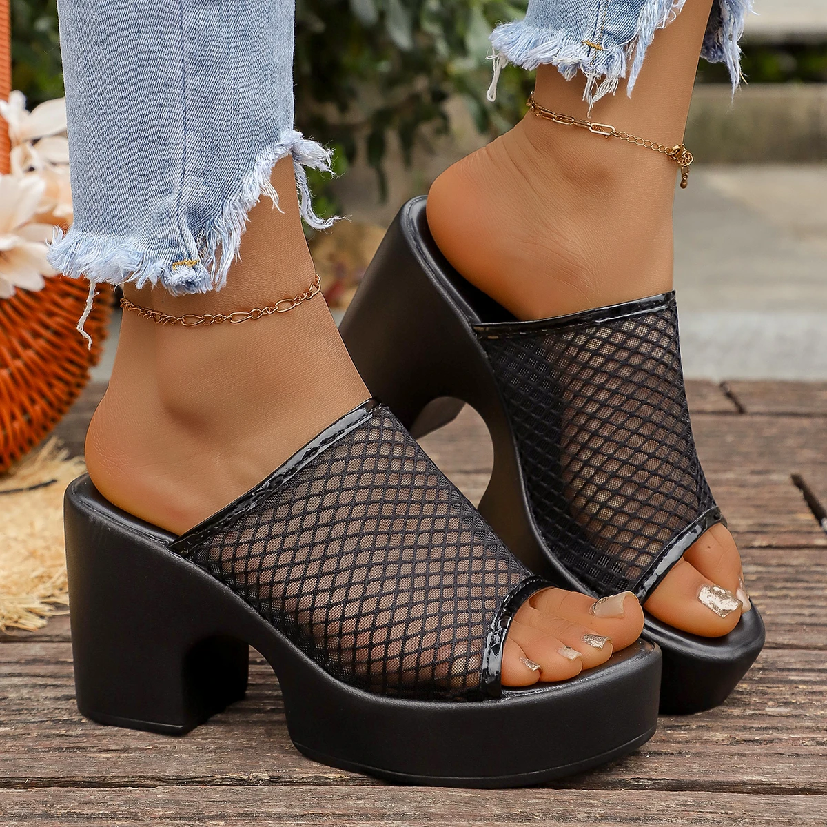 

Women Sandals Fashion Hollow Open Toes Sandals 2026 Summer New Platform High-heeled Slippers Women Chunky Heels Shoes Women