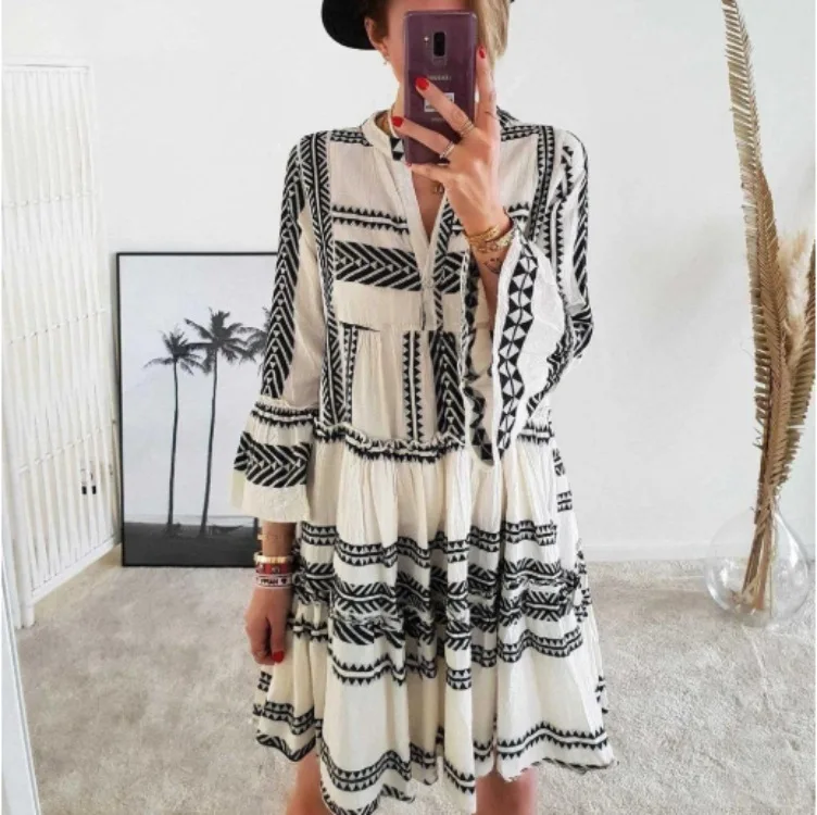 Geometric Print Short Dress V-neck Bell Sleeves Beach Style Summer New Style Pair Of Nine-quarter Sleeves Big Swing HolidayStyle