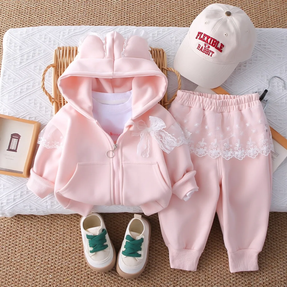 

80-120cm Baby Girls Clothing Set Spring and Autumn New Fashionable Children's Casual Coat+T-shirt+Pants 3-Piece Set
