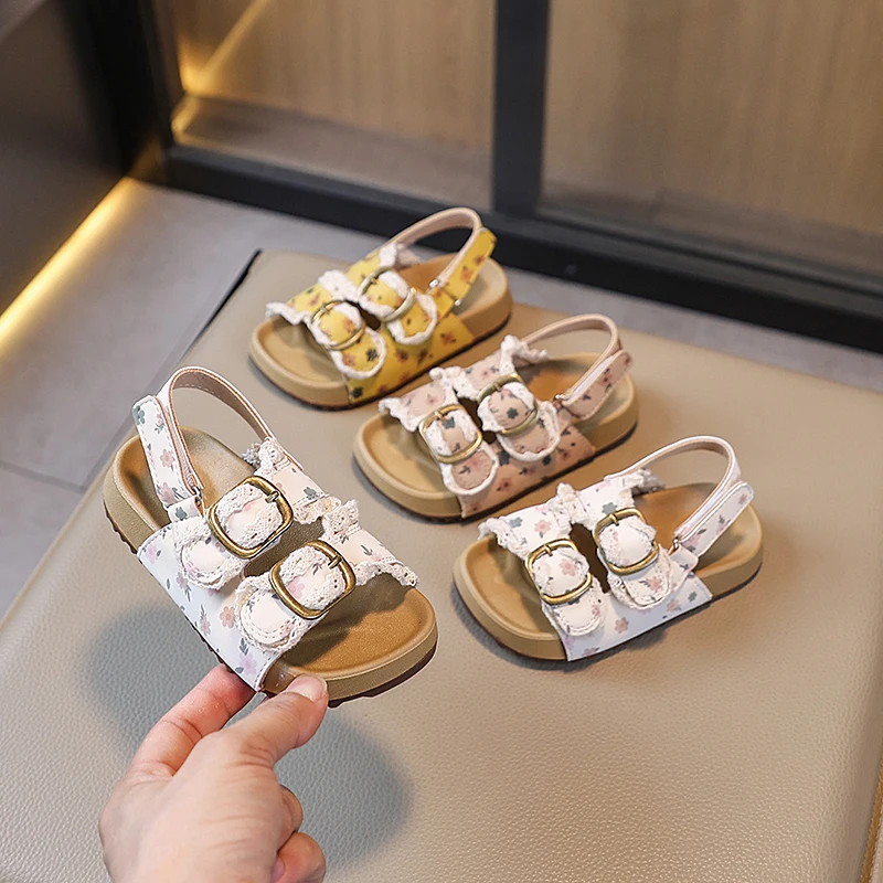 

Летние сандалии для девочек 2024, корейские сандалии для девочек с цветочным принтом, нескользящая летняя обувь на мягкой подошве для девочек, модные сандалии