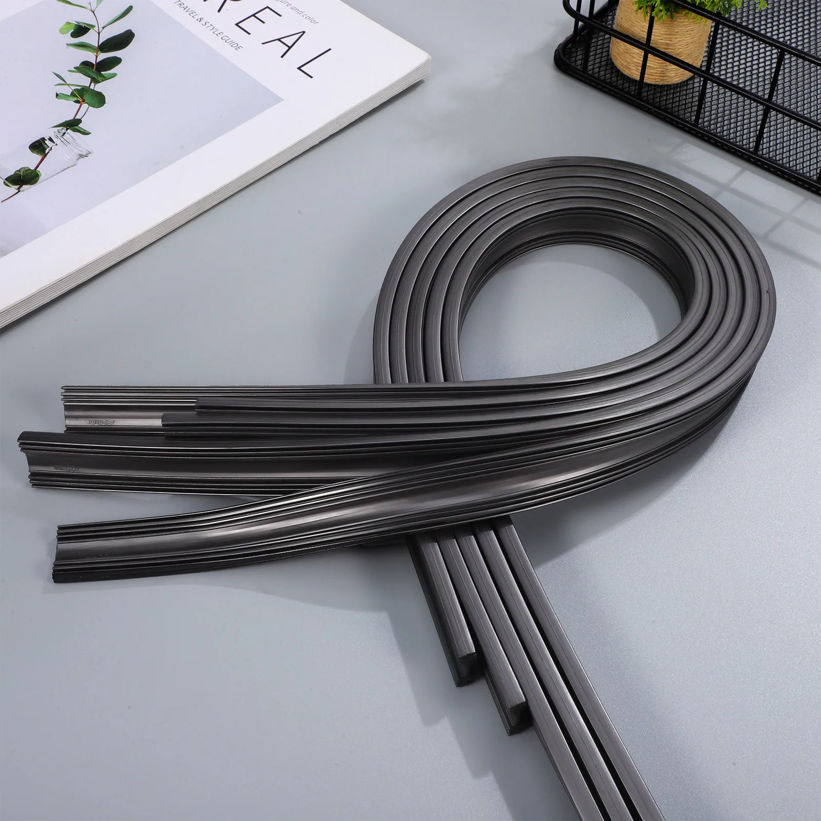 

10 Pcs Frameless Wiper Blades Refills Rubber Strips Car Boneless Wiper Strip Universal High Temp Durable Wash Kit