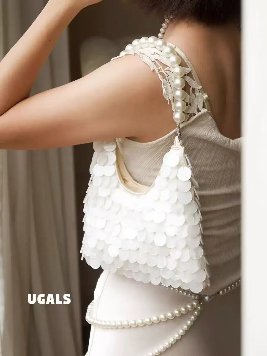 Fashion Shell Case Woven Handmade Clutch Purse Beads Beaded Handheld Women Handbag Luxury Exquisite Hobo Bag Female Shoulder Bag