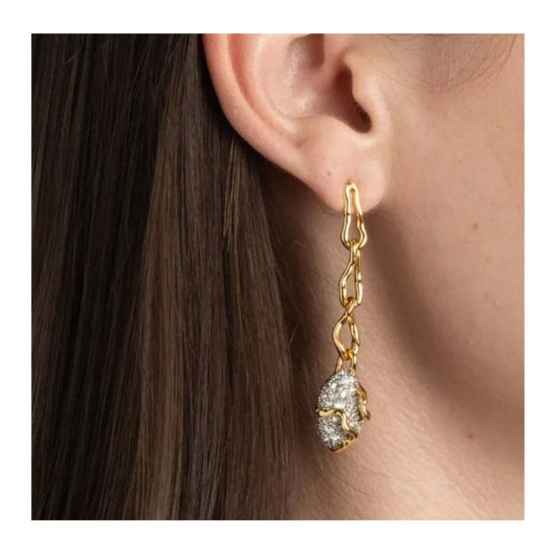 

Guicai's New Full Diamond Stud Earrings, Copper-plated Real Gold Two-color Electroplated Earrings, Love Light Luxury Women's Ear