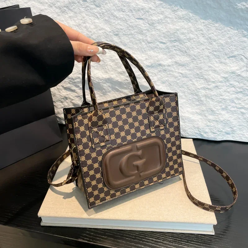 

Роскошная сумка на цепочке 2025 года — женская сумка через плечо с индивидуальным нишевым дизайном и принтом