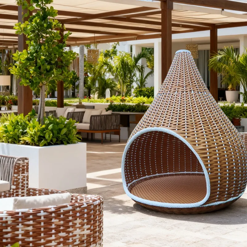 Bird's Nest Large Chair Courtyard Terrace