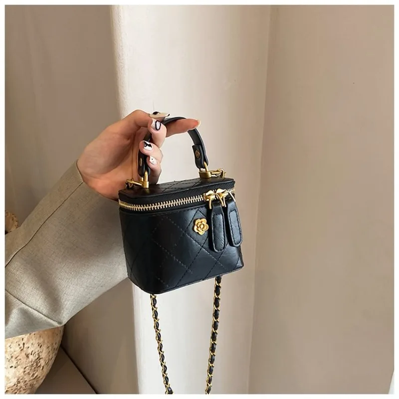 

Minimalist Diaper Bag Women Solid Color Tote Handbag Luxury Brand Elegant Casual Simple Vintage Leisure Satchel