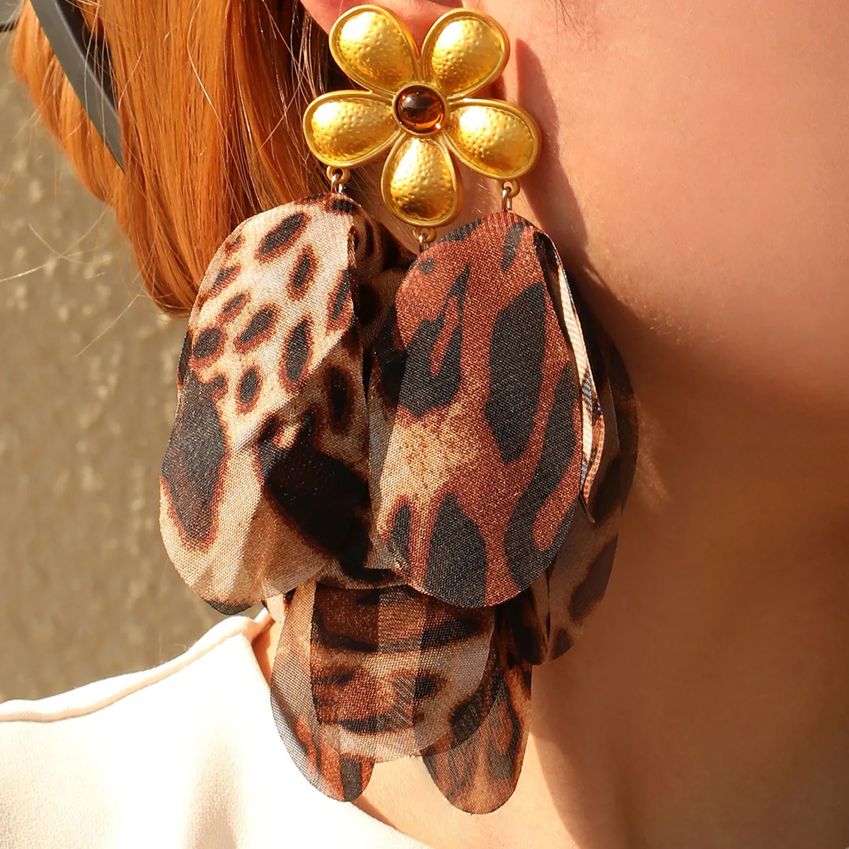 עגילים אופנתיים פרחוניים עגילים מוגזמים בעבודת יד עבור נשים חתונה