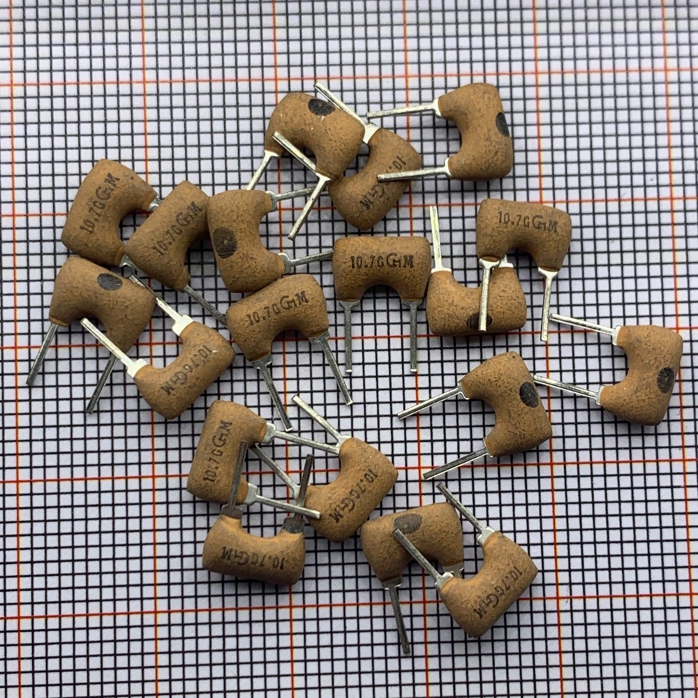 50pcs/ 10.7M imported ceramic frequency discriminator CDA10.7MG16-D 10.7MHZ 10.7G 2P black dots