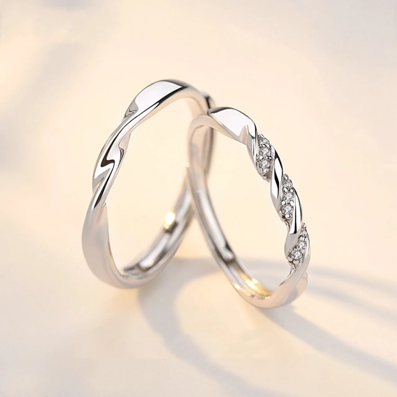 New Fashion Mobius Smooth Couple Rings Classic Silver Color Adjustable Ring For Men Women Wedding Jewelry Valentine's Gift