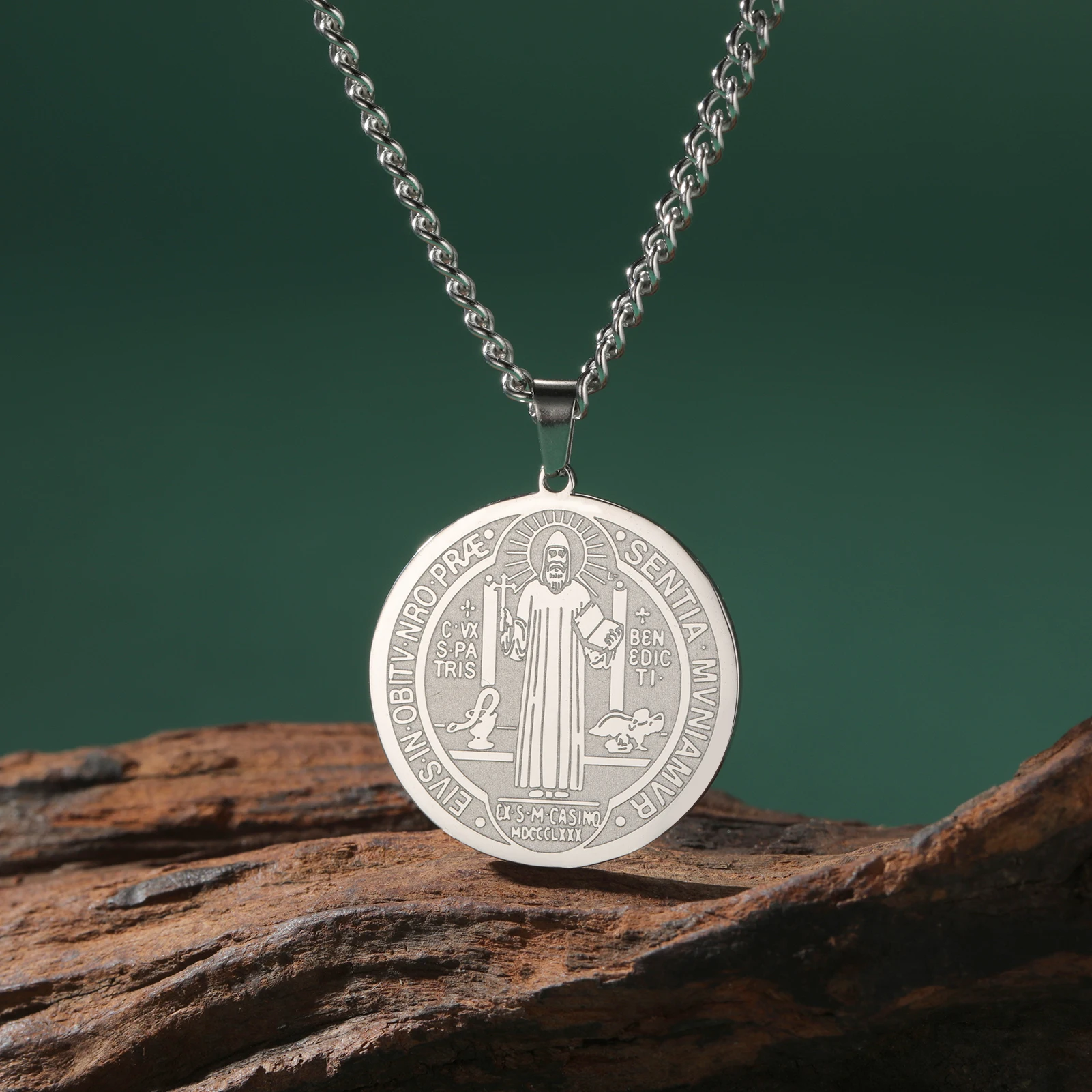 COOLTIME Saint Benedict Medaille Halskette Edelstahl katholischen Medaillon Anhänger Halsreif Vintage San Benito Amulett Schmuck Geschenk – Detail 7