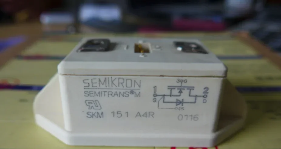 

SKM151A4R новый и оригинальный