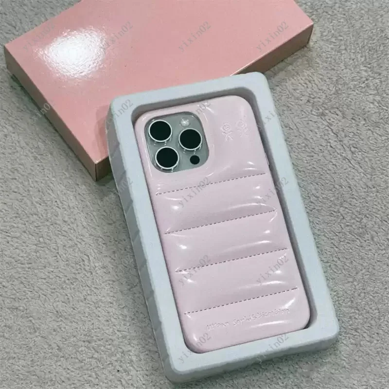 

Luxury Puffer Jacket Design Phone Case for 15 Pro Max Soft Shockproof Protector