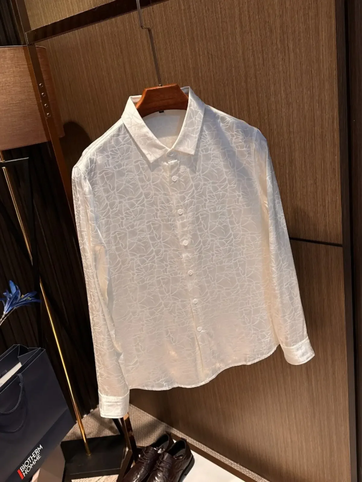 Aristocratic temperament, mulberry silk 2025 autumn men's white silk long-sleeved shirt versatile simple shirt