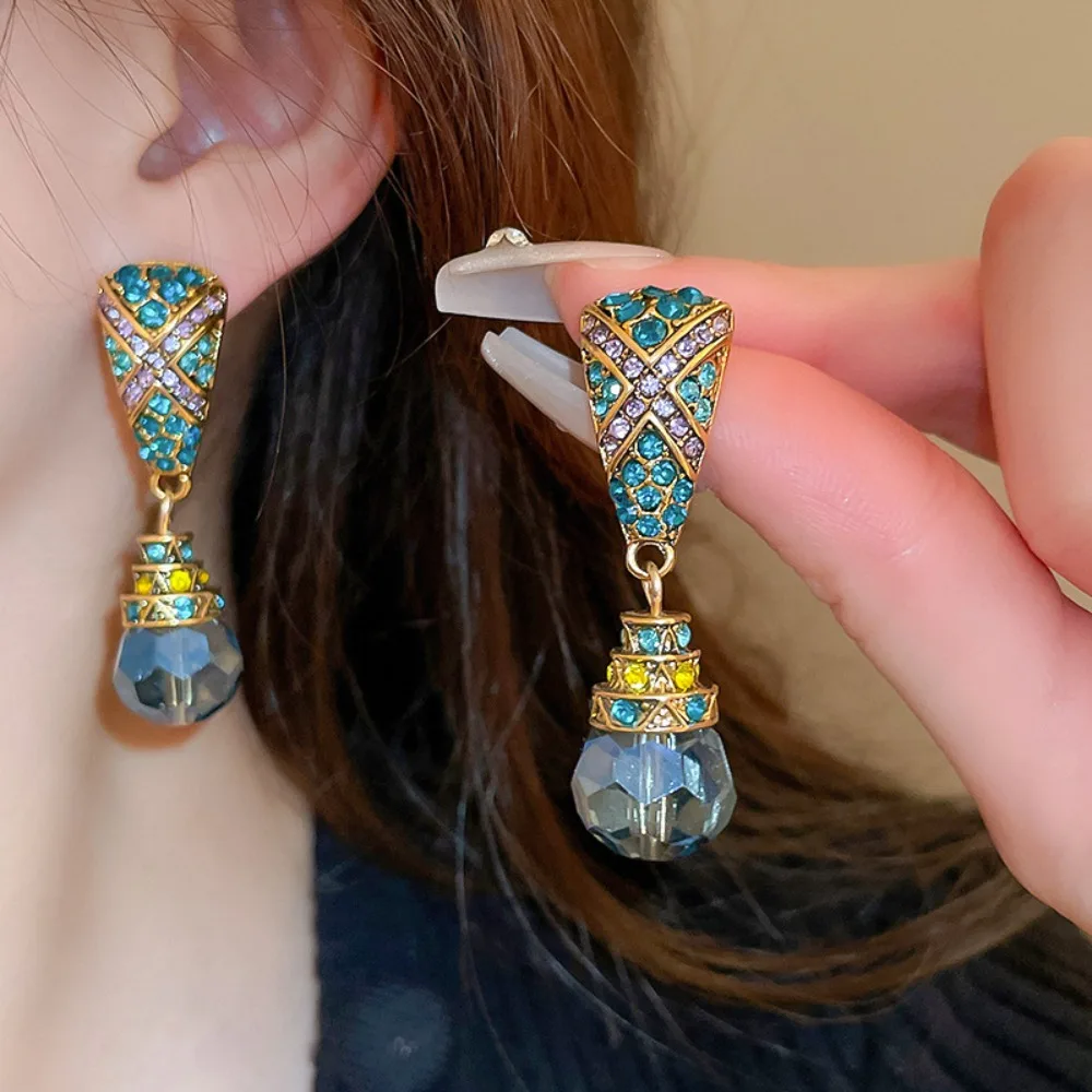 

Charms Vintage Bluey Crystal Earring Sparkle Rhinestone Drop Earring Dazzle Aquamarine Ear Clip Mother
