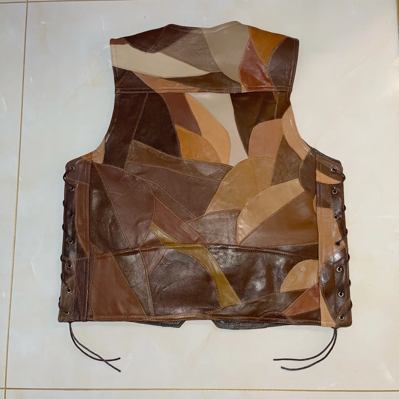 Men's Fashion Patched Leather Biker Waistcoat High Street Drawstring Motorcycle Rider Vests Leather Patchwork Sleeveless Jacket