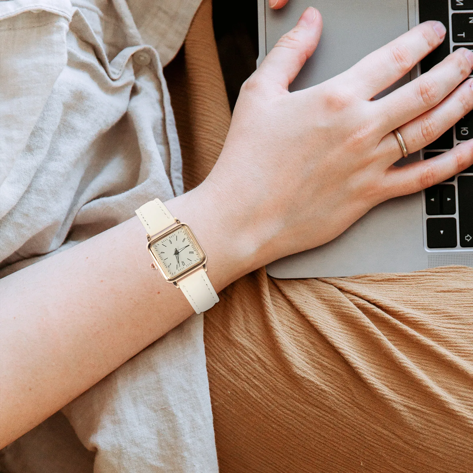 Delicate Quartz Wrist Watch for Women Breathable Strap Casual Luminous Adjustable Fashion Watch Ladies Watches