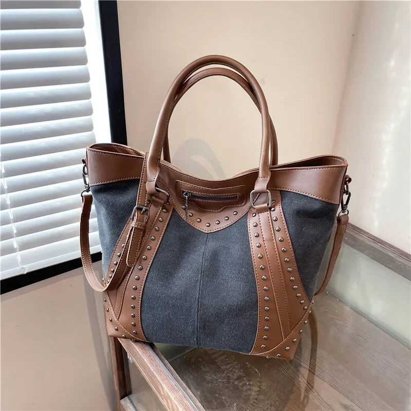 Retro Tote Bag for Women Large Capacity Handbag Rivet Design Soft Demin Shoulder Bag Y2K Punk Multi Pocket Crossbody Bag