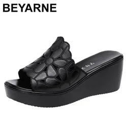 BEYARNE Big size 32-43 platform shoes pantofole da donna summer open head tacchi alti zeppe slides ladies comoda pantofola