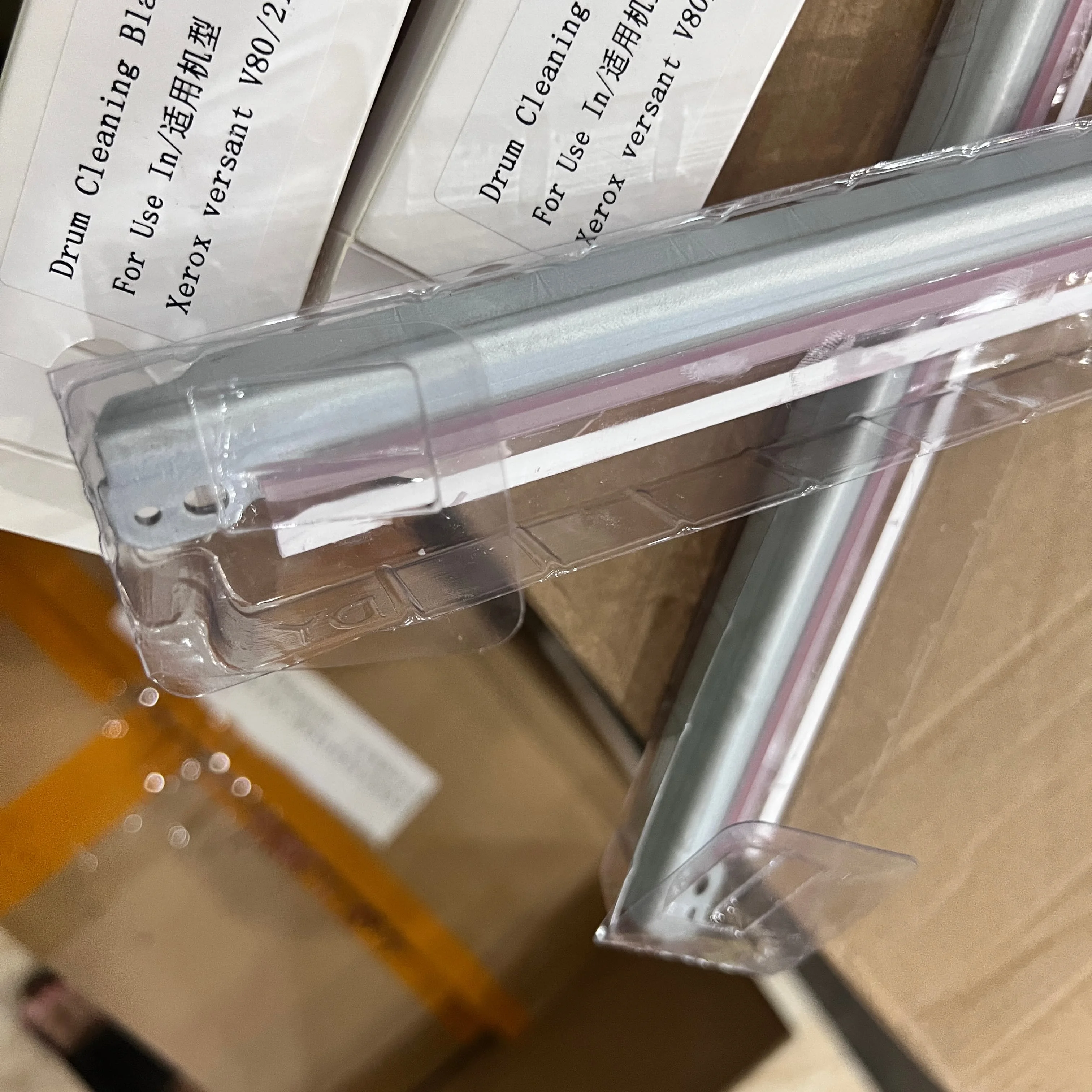 

4 лезвия для чистки барабана OEM V80 для копировального аппарата Xerox Versant 80 180 2100 3100 V80 V180 V2100 V3100 013R00674 013R00676