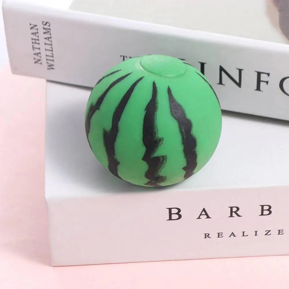 Giocattoli Sensoriali, Palla Antistress a Forma di Anguria, Mini Anguria Giocattolo, Scherzo con Rapido Rimbalzo e Cambio Colore, Regalo per Adulti