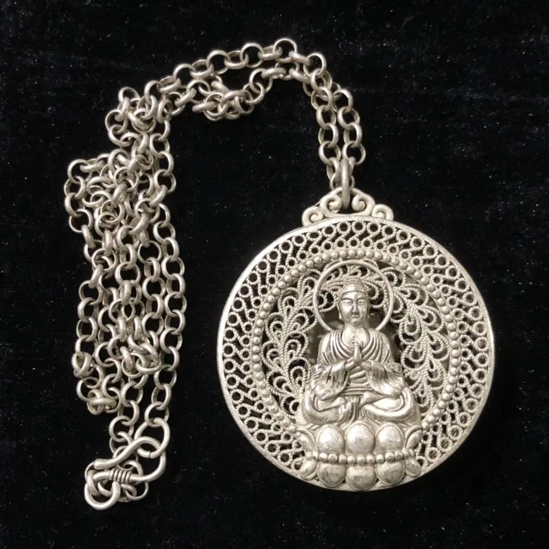 Chinese Tibet Silver Carving Buddhism Buddha Statue Necklace Pendant Buddhist Ornaments statues for decoration